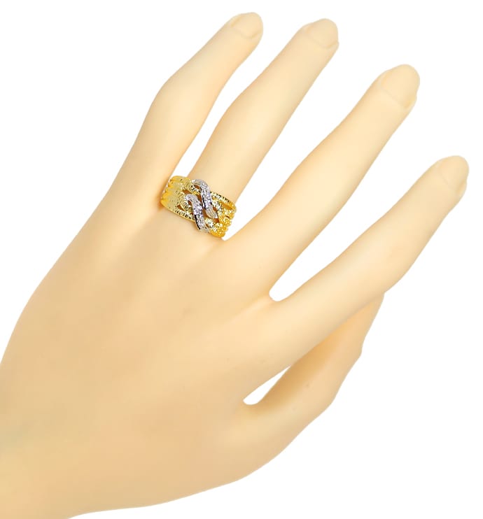 Foto 4 - Gelbgoldring mit Diamanten in einem Knoten aus Weißgold, S1695